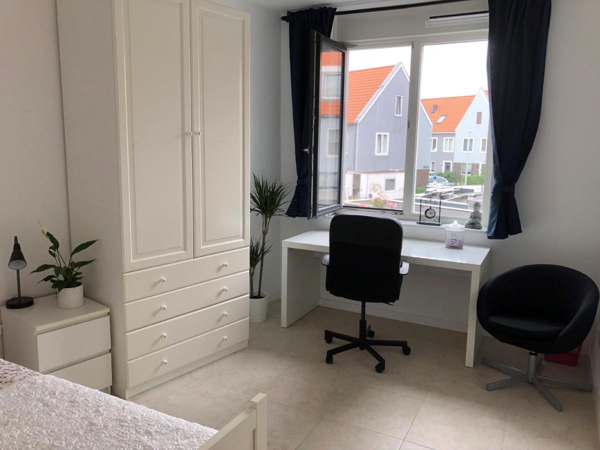 B&B Twiske Zuid, Amsterdam Free Parking ภายนอก รูปภาพ