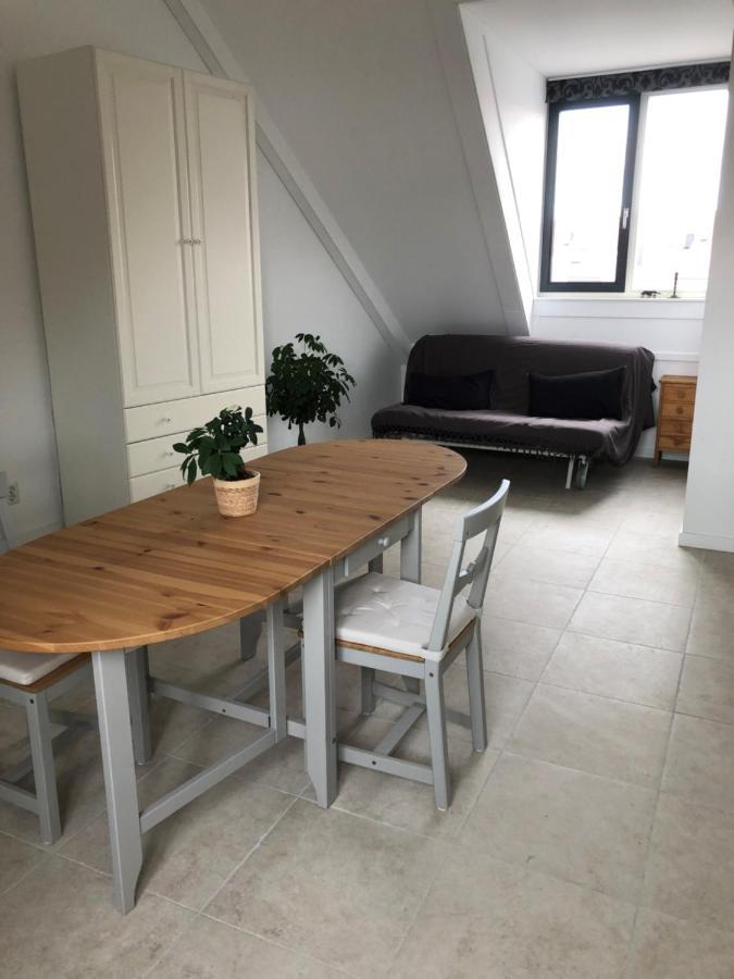 B&B Twiske Zuid, Amsterdam Free Parking ภายนอก รูปภาพ